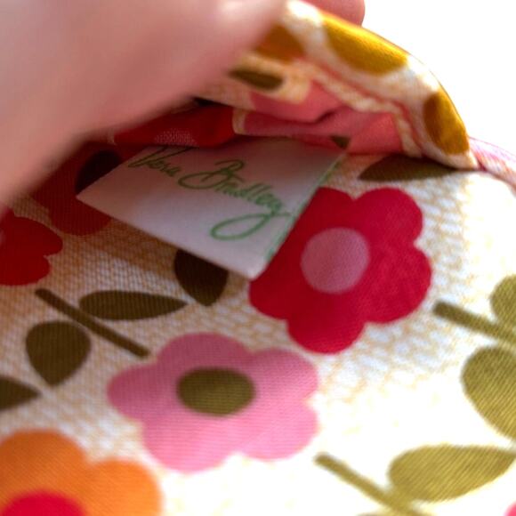Vera Bradley unique magnetic card wallet pink & green floral print magnet close - Picture 6 of 7